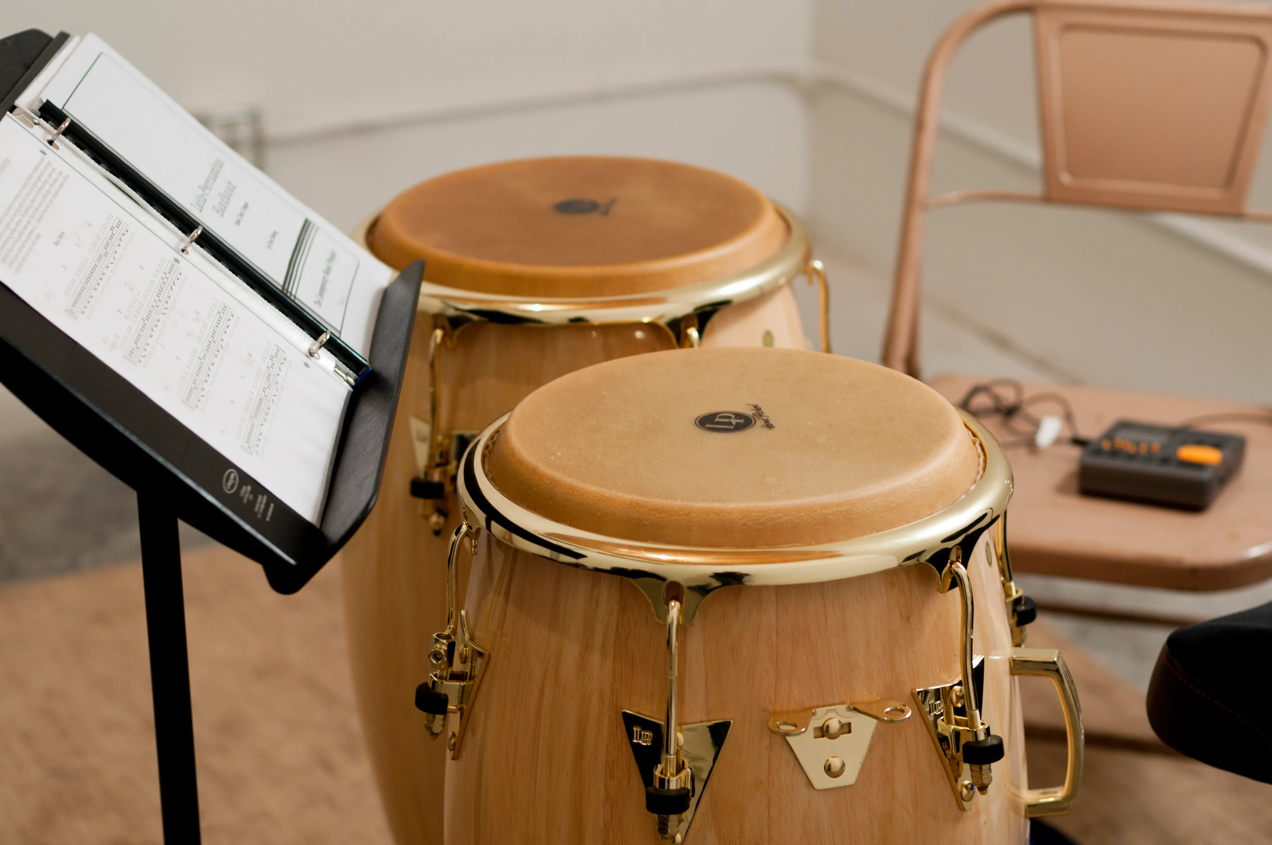 Rhythmisches Bild für Staccato, Impuls und klare Akzente.